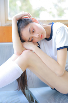 老婆运动时接听老公电话